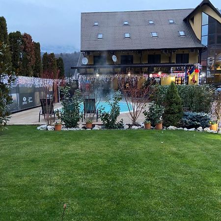 Pensiunea Alfrid Călimăneşti Exteriér fotografie