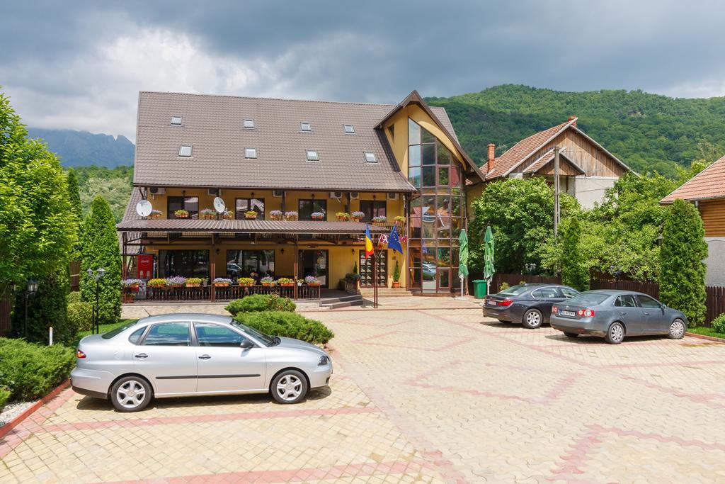Pensiunea Alfrid Călimăneşti Exteriér fotografie